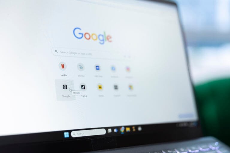 uma tela de notebook mostrando o google i/o 2026